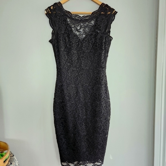 Le Chateau Black Lace Dress - Picture 2 of 8